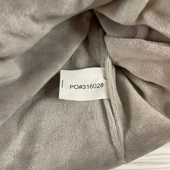 Field & Stream Cozy Cabin Pink and White Plaid Knit Beanie Hat NWT - Picture 9 of 9